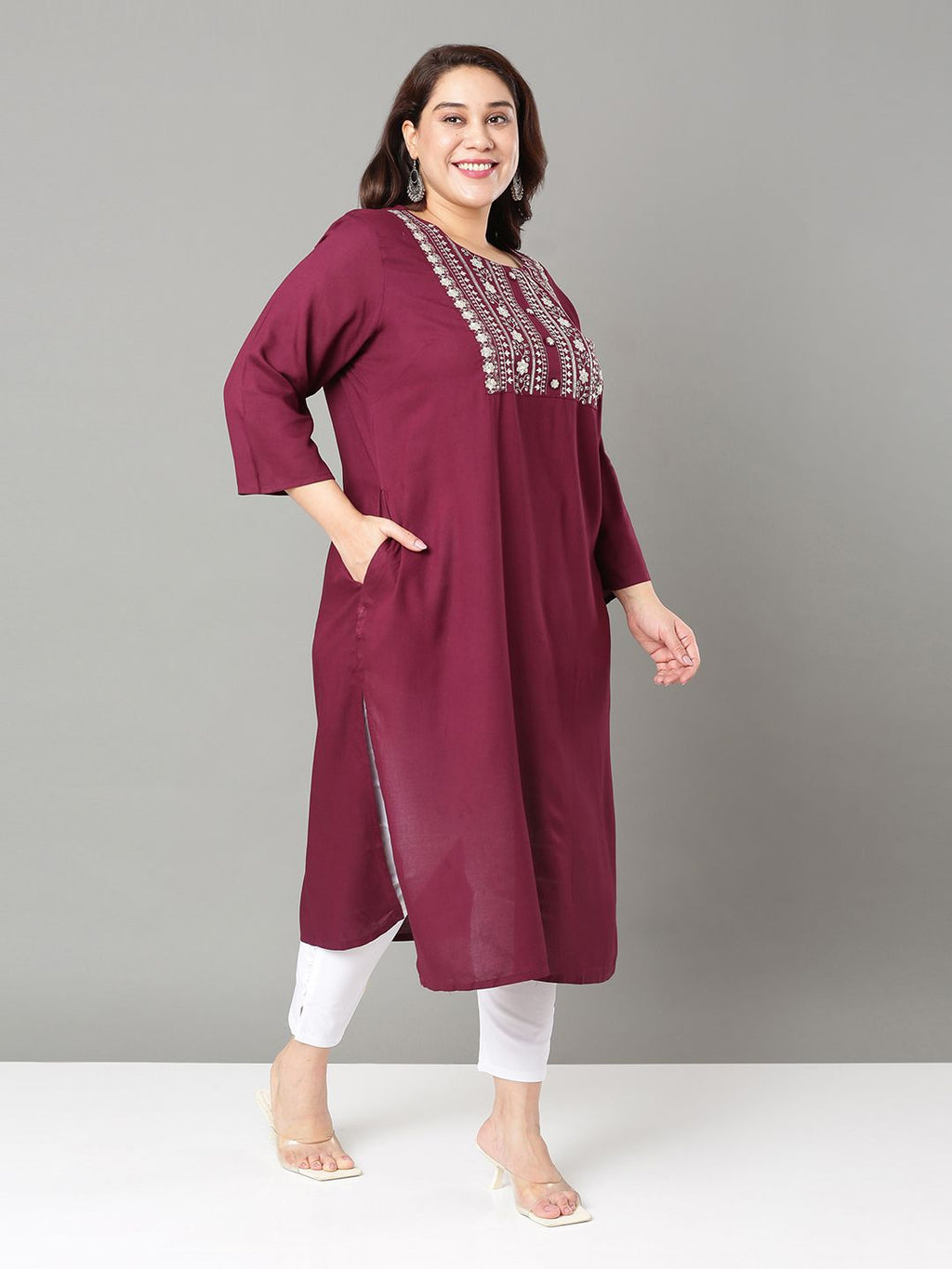 Sztori Plus Size Floral Yoke Design Mirror Work Straight Kurta