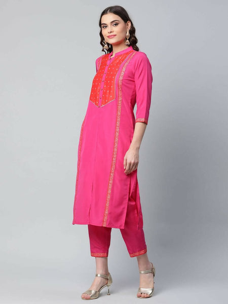 Ahalyaa Womens Pink Crepe Printed Kurtas
