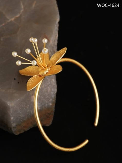 Mominos Fashion Johar Kamal Matt Golden Flower Bracelet
