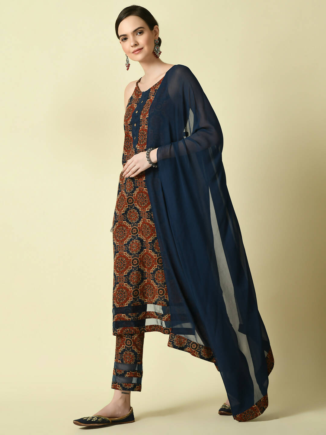 Myshka Women's Multi Straight Kurta & Trousers With Dupatta