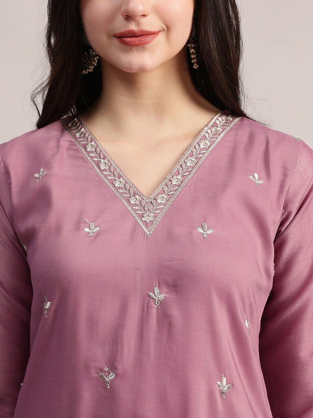 Aavyora Women Lavender Embroidered Chinon Kurta with Straight Pants & Organza Dupatta Set