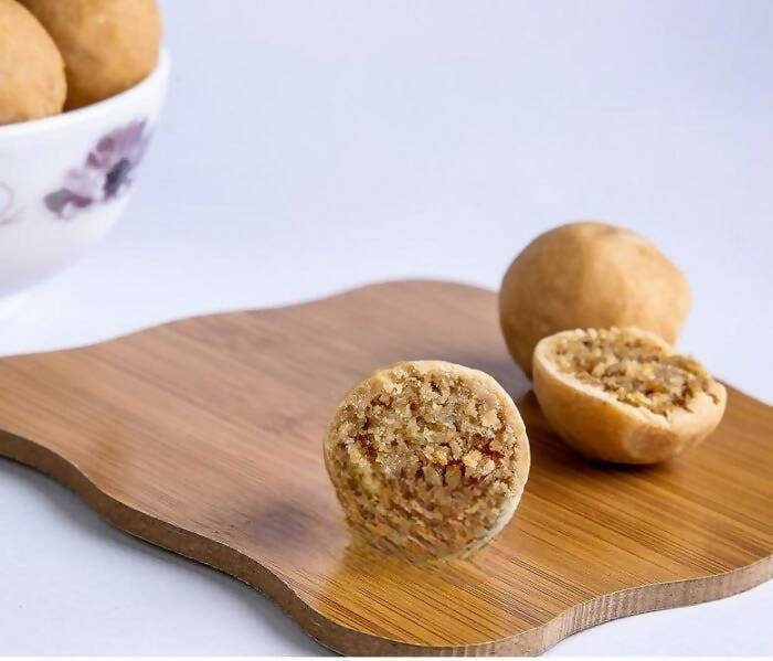 Godavari Vantillu Kobbari Kova Laddu / Kobbari Kova Kajjikayalu - Distacart