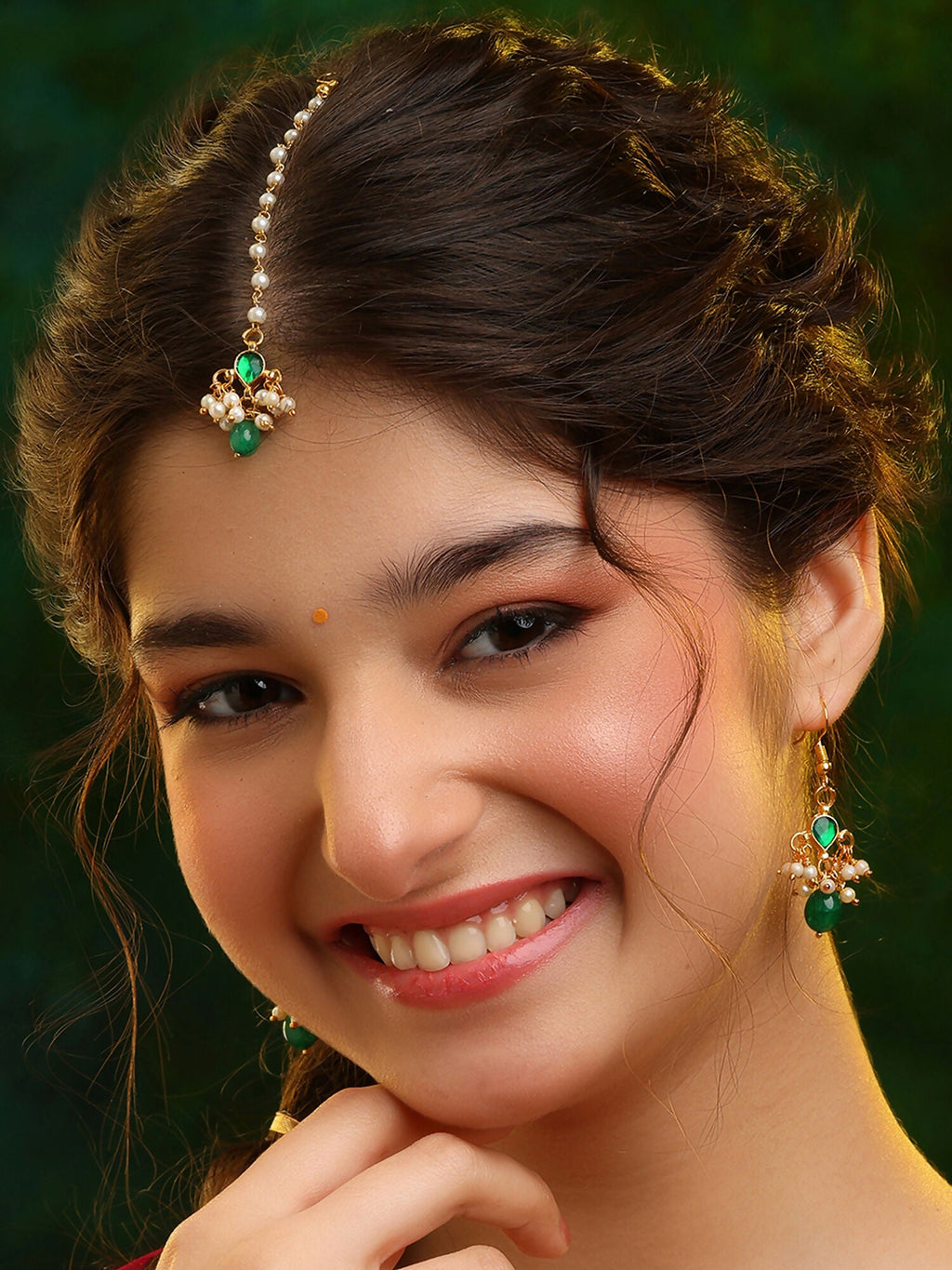 Ruby Raang Handcrafted Kundan Studded Earring With A Maang Tikka - Distacart