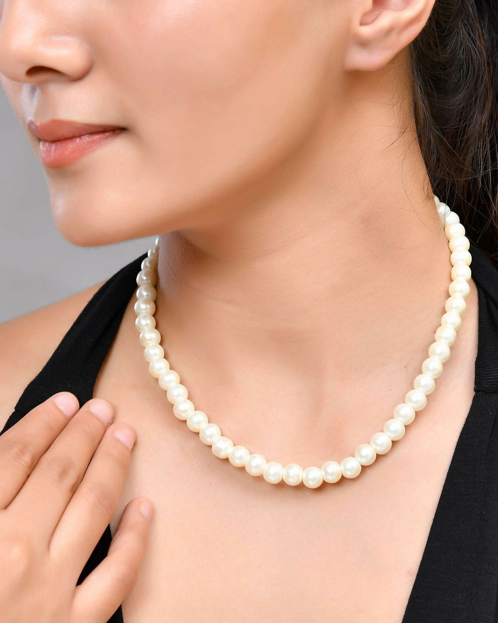 VOJ Pearl Beaded Necklace