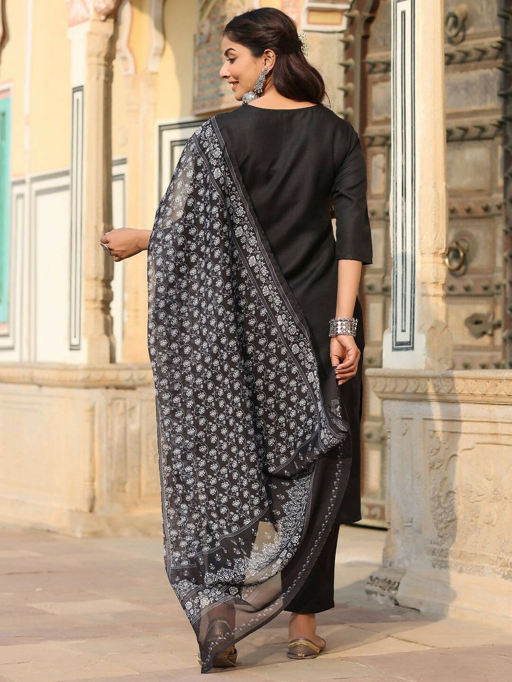 Juniper Women's Black Silk Solid Embroidered Kurta Set - Distacart