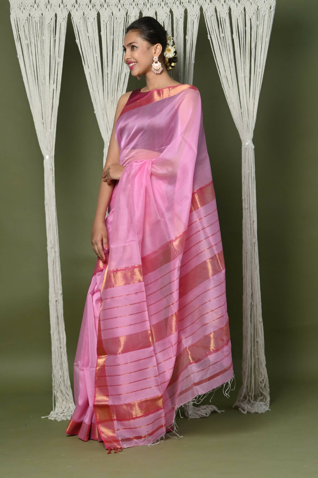 Very Much Indian Handloom Cotton Silk Maheshwari Saree With Sleek Golden Border - Rose Pink - Distacart