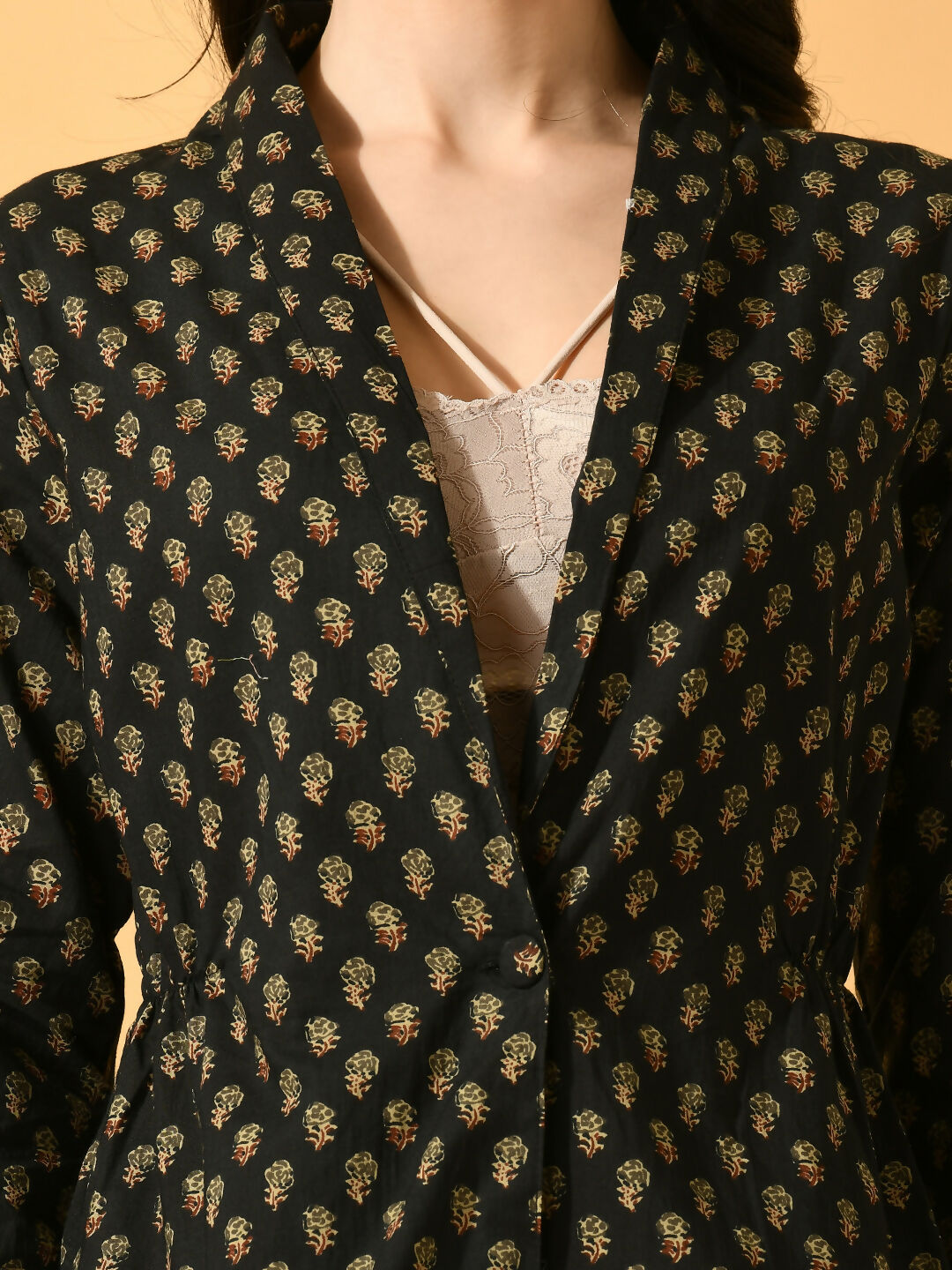 Myshka Women's Black Printed Floral Jacket