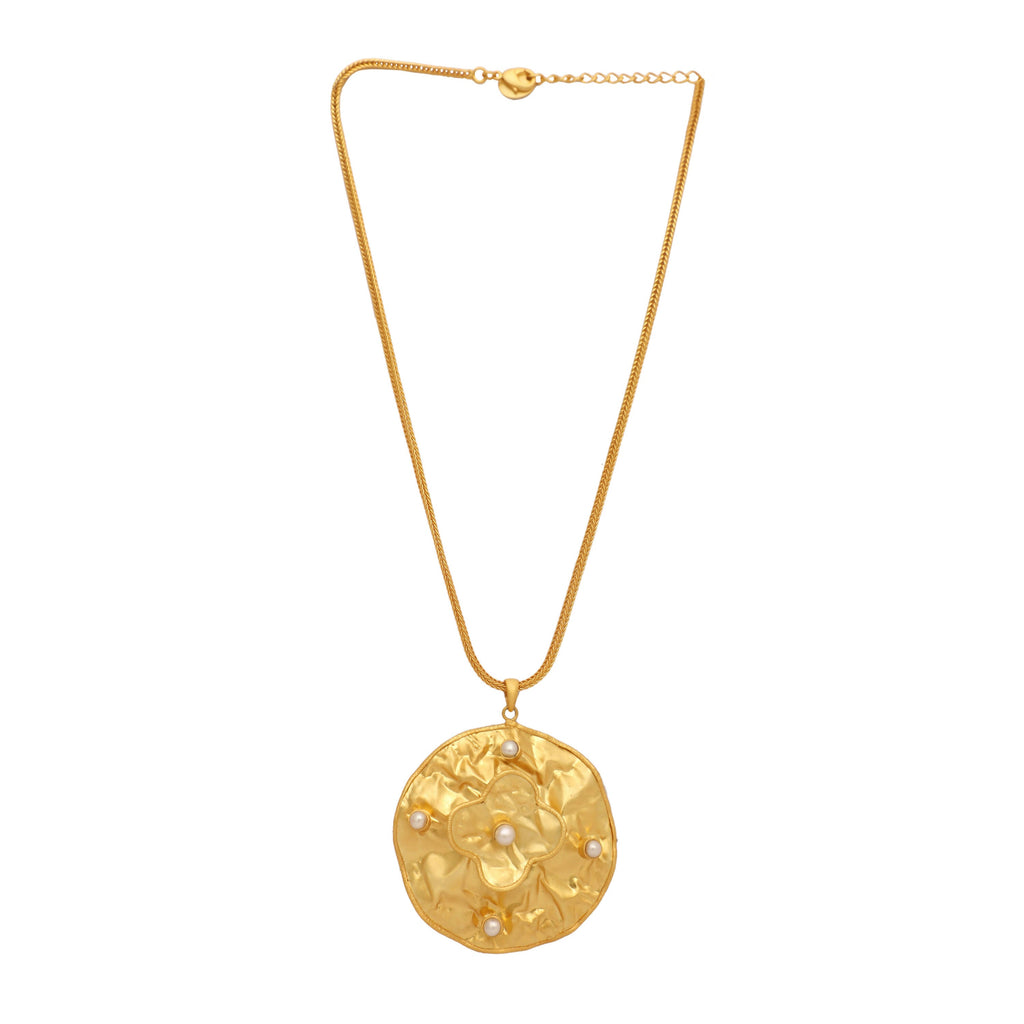 Nuyug 18K Gold-Plated Pearl Embellished Minimal Chain Textured Surface Floral Pendant Necklace