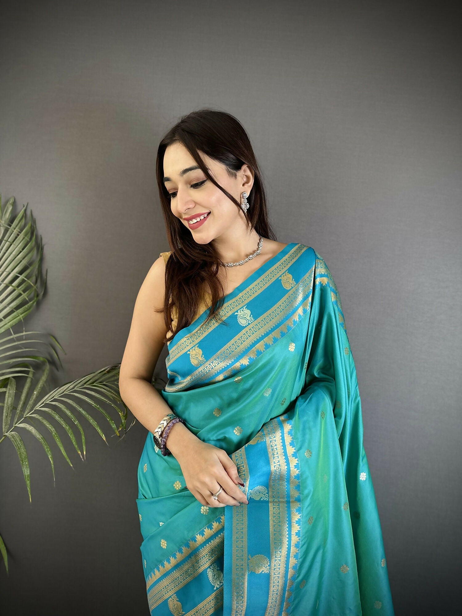 Joban Fashion Sea Green Banarasi Soft Silk Woven Saree - Distacart