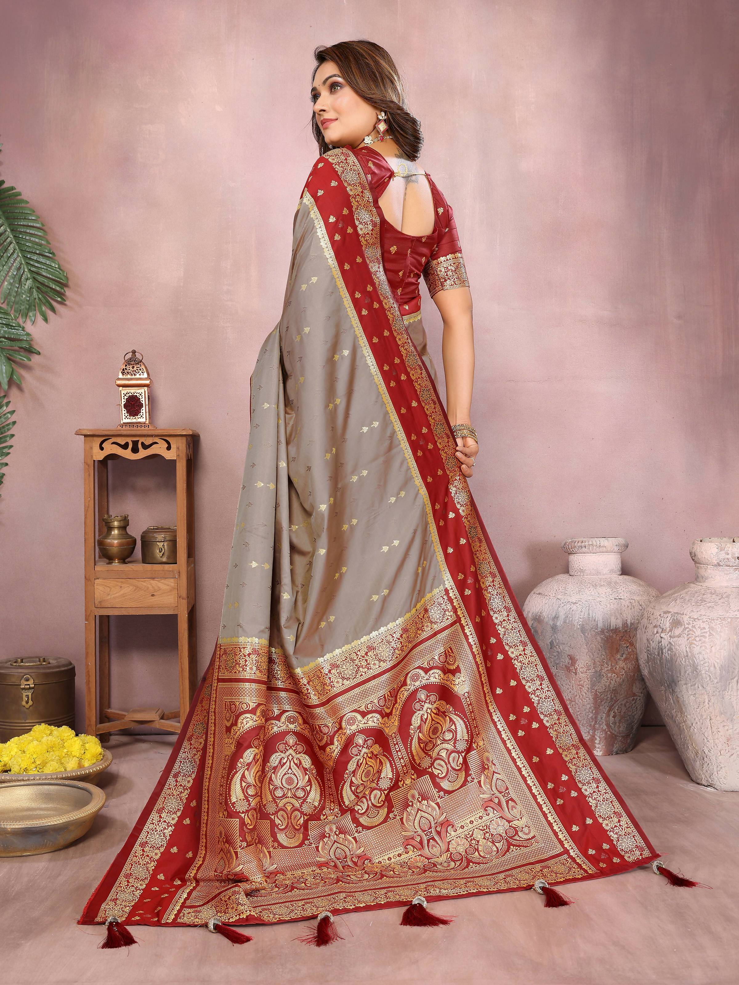 Aastha Fashion Grey Kalamkari Silk Zari Woven Saree - Distacart