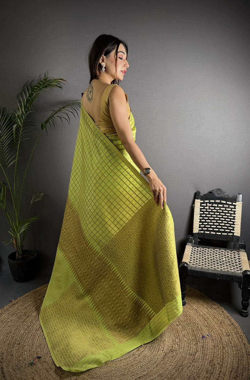 Joban Fashion Light Green Banarasi Soft Lichi Silk Checks & Woven Saree - Distacart