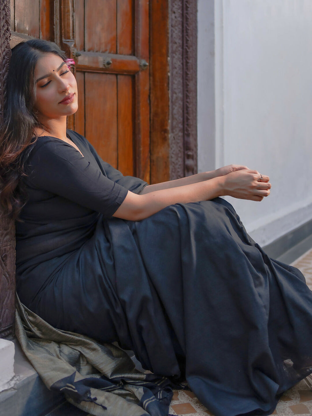 Zibaa Black & Gold Mul Cotton Saree - Distacart