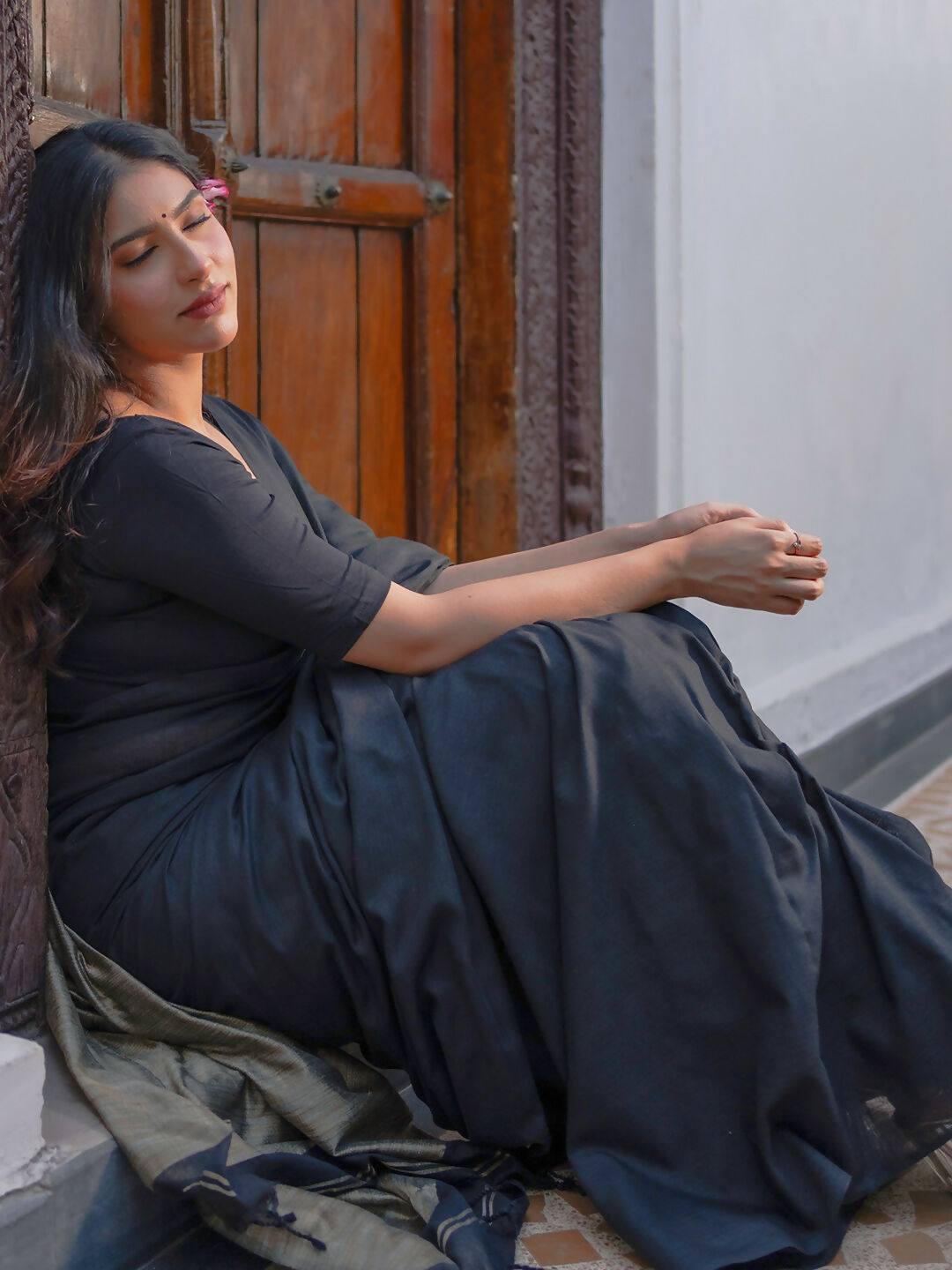 Zibaa Black & Gold Mul Cotton Saree - Distacart