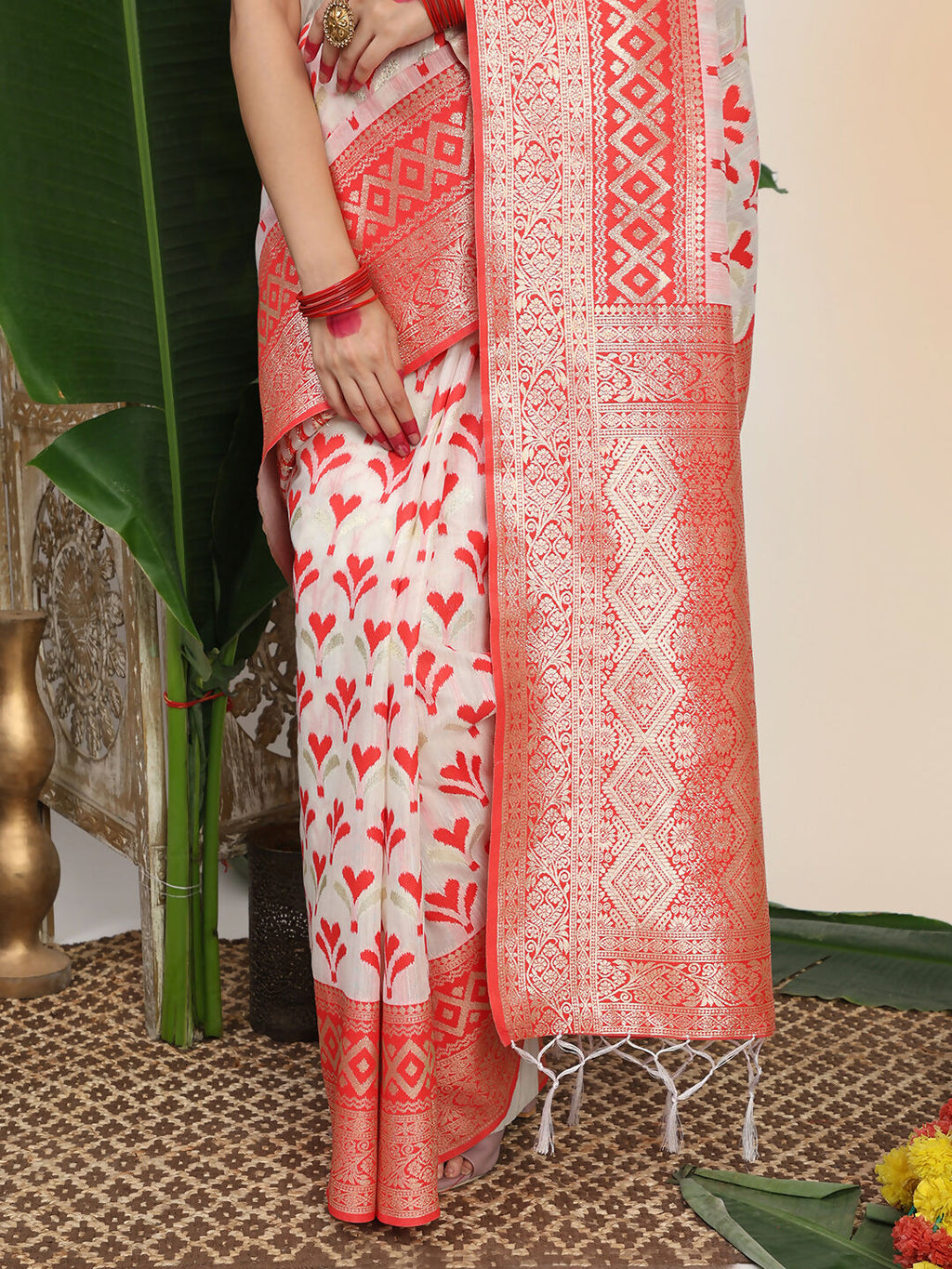 Shree Shyam Fashion Linen Cotton Red & White Saree - Distacart