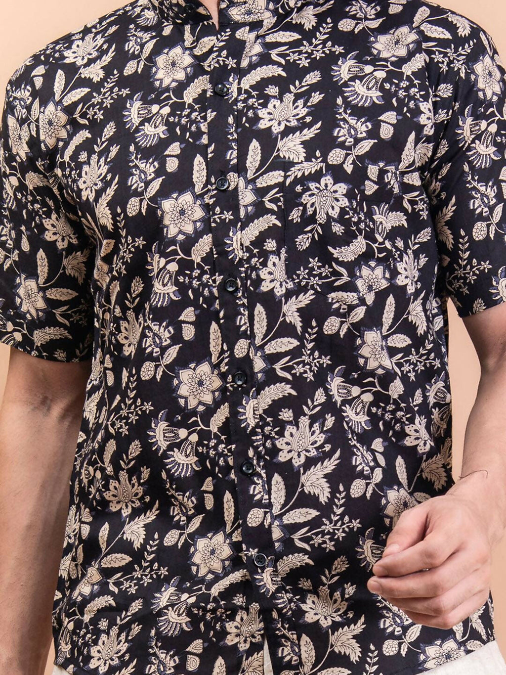 Miravan Men's Floral Printed Half Sleeve Spread Collar Ethnic Motifs Black Slim Fit Shirt
