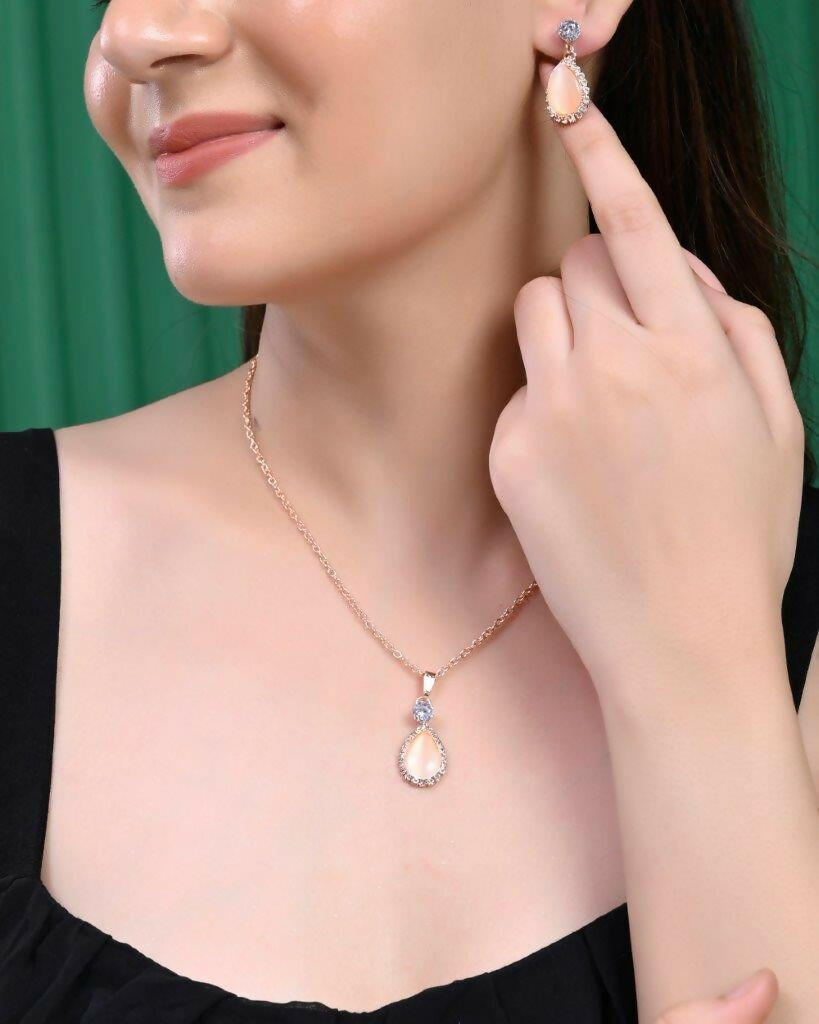 VOJ Gold-Polished Yellow Stone With AD Stone Studded Chain Set