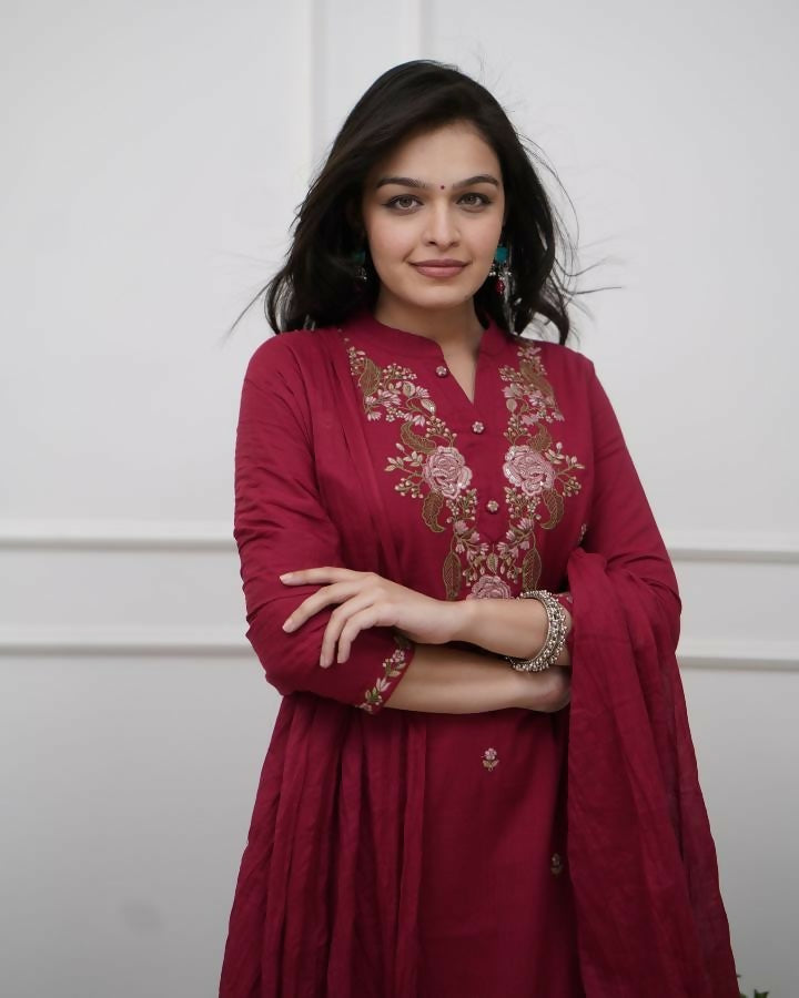 The52 Women's Beautiful Rayon Slub Fabric Embroidery Work Straight Kurta Pant and Dupatta Set - Distacart