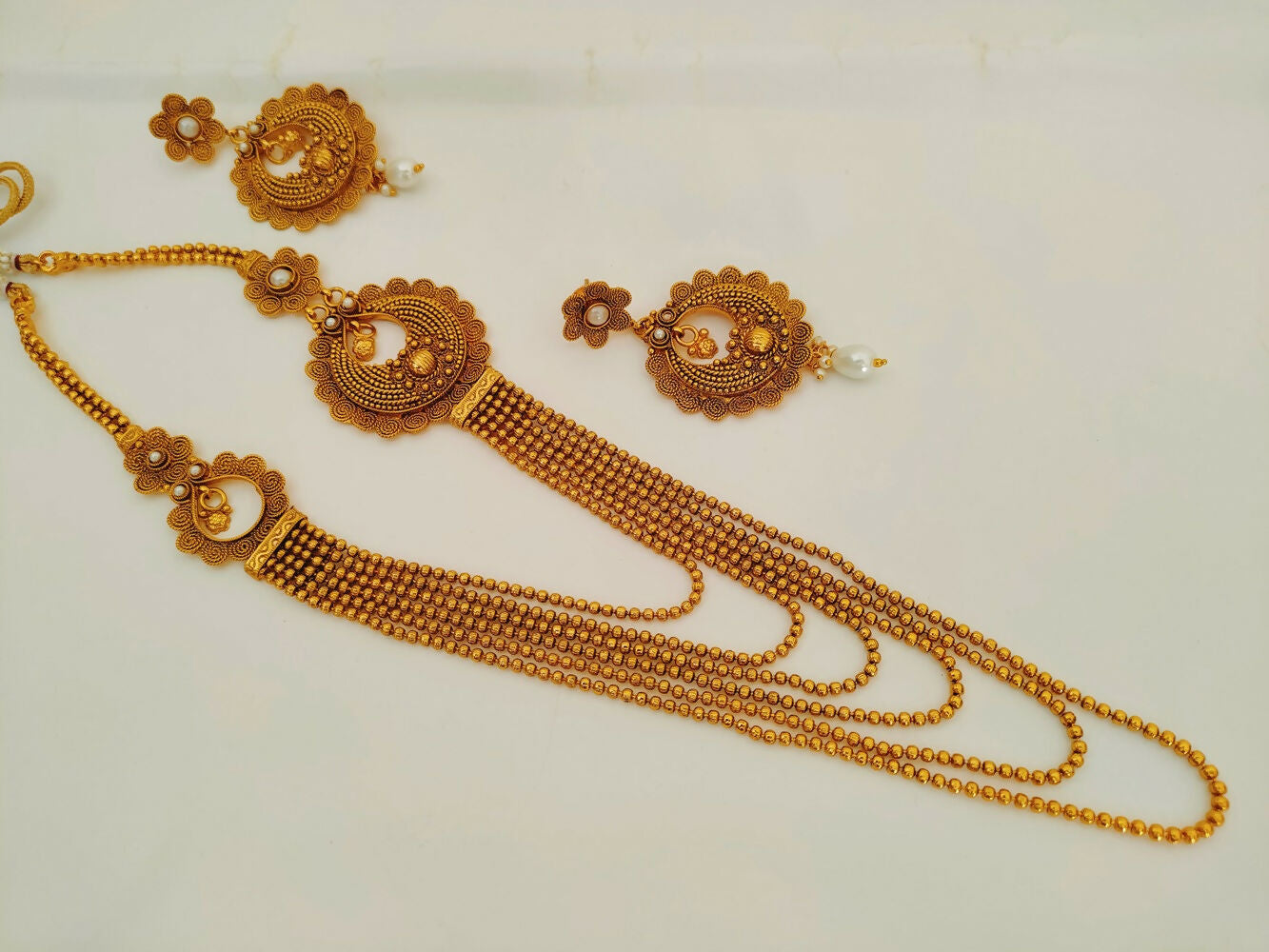 White Kemp Layer mugappu Necklace Set - Distacart