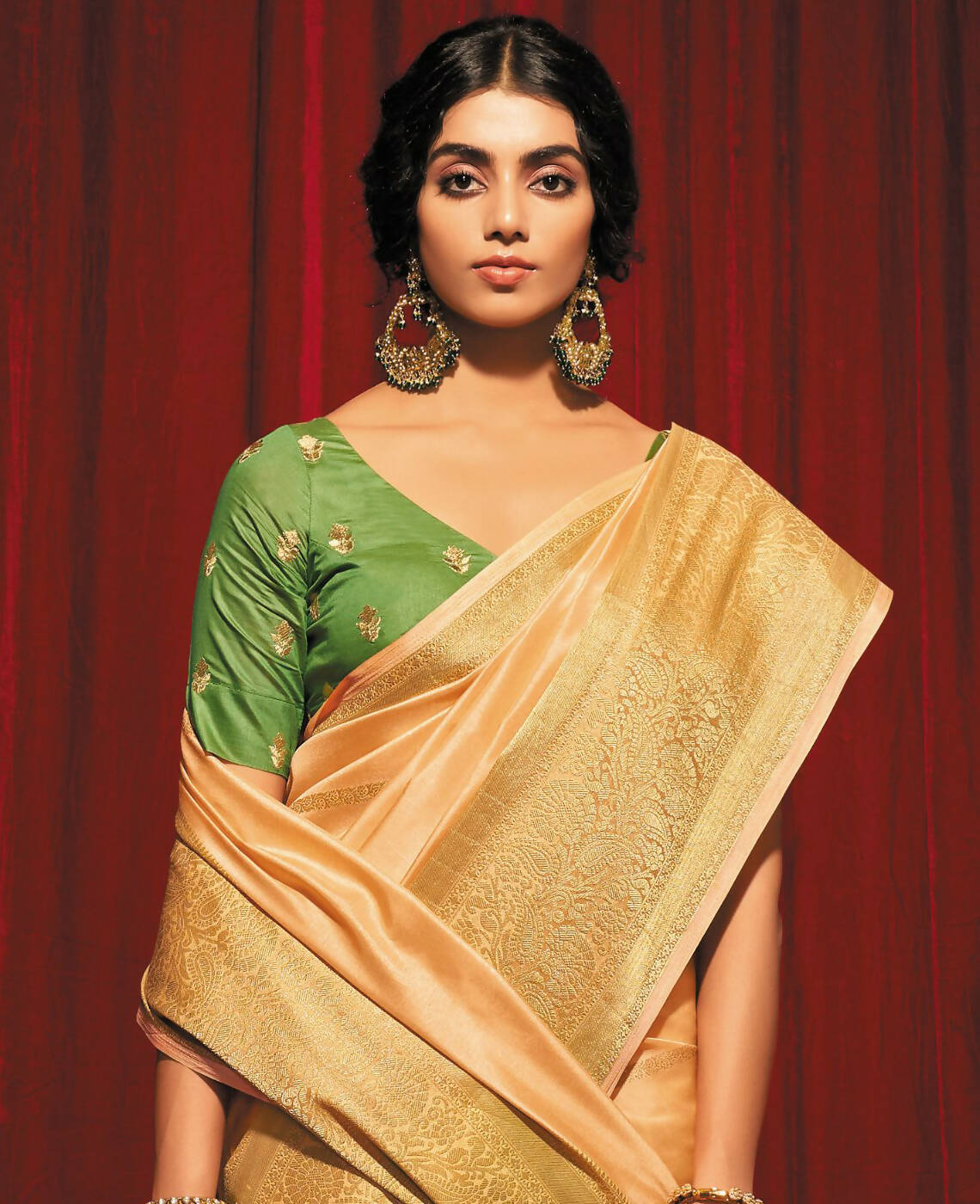 Peach Silk Striped Pattren Saree With Unstitched Blouse Piece - Zyanya