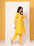 Yufta Yellow Cotton Maternity Gathered Or Pleated Kurta Pants Set