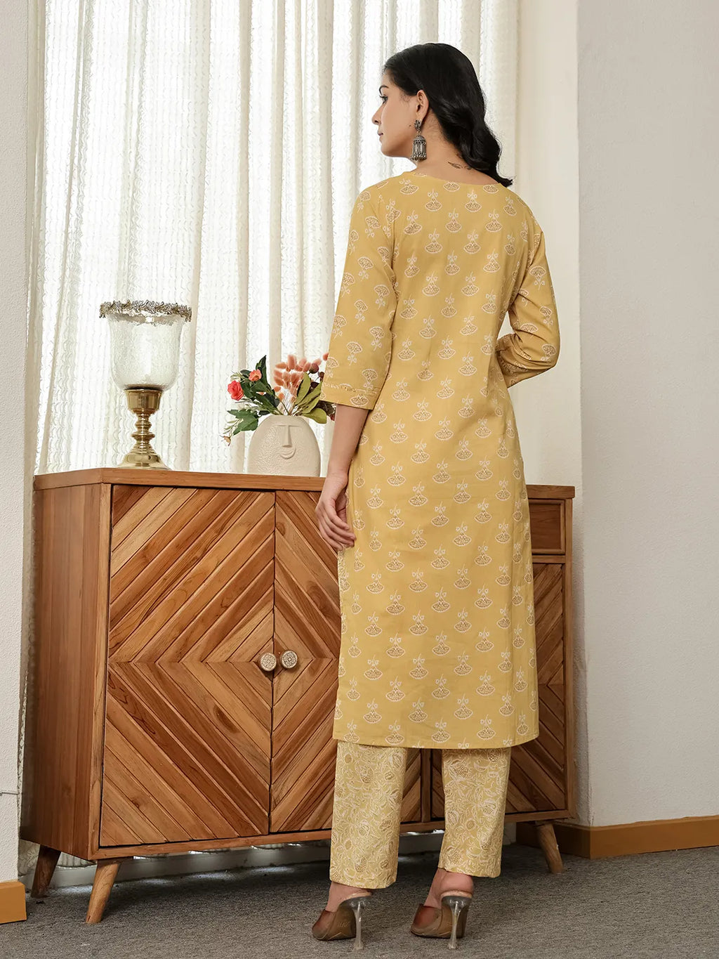Yufta Yellow Floral Thread Work Straight Kurta Trouser Dupatta Set - Distacart