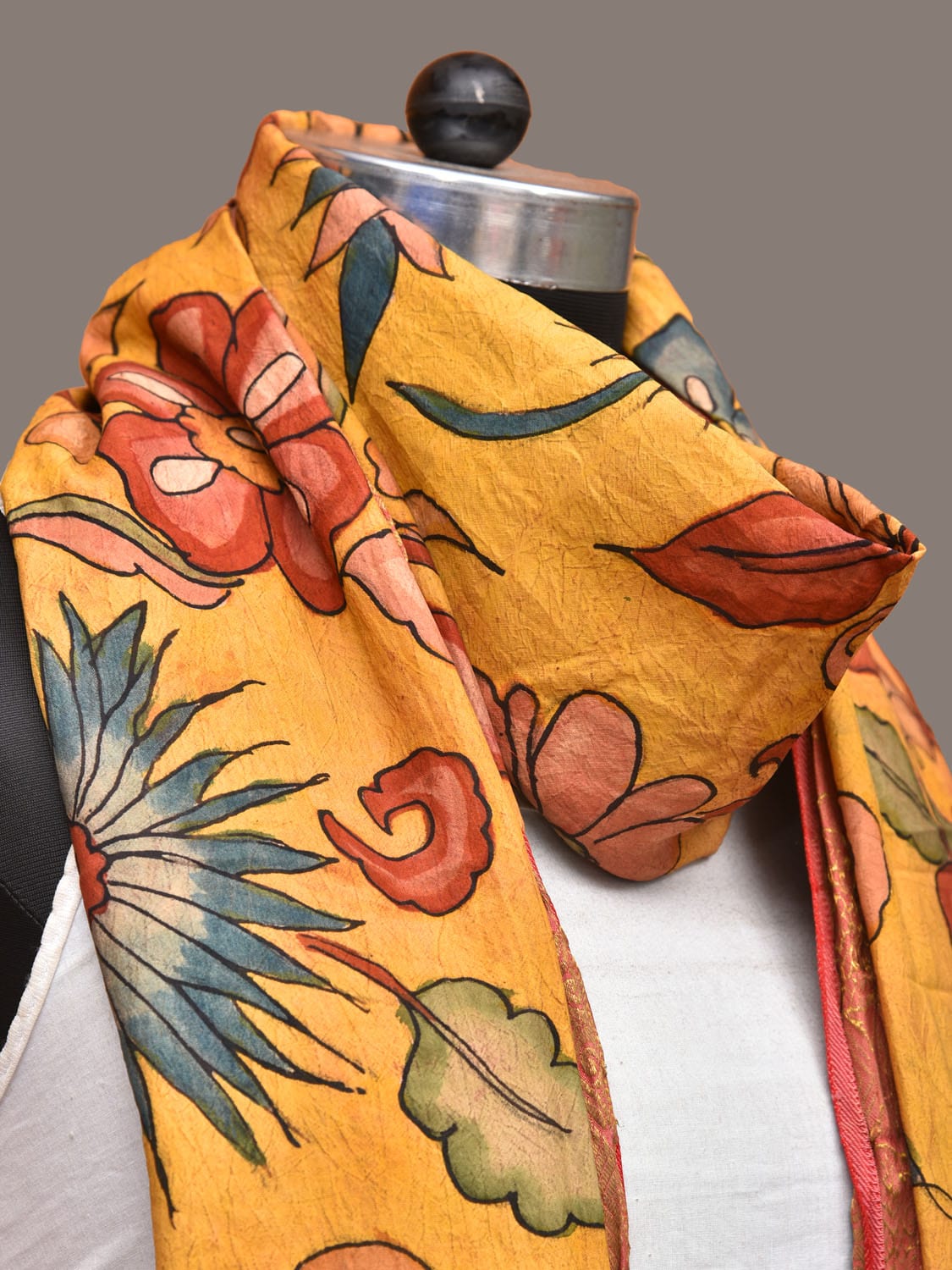 Yellow Kalamkari Hand Painted Kanchipuram Silk Handloom Dupatta with Floral Design - Global Threads