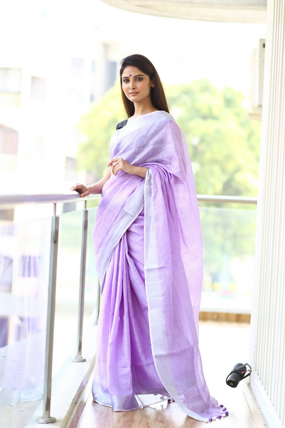 Very Much Indian Pure Linen Saree With Sleek Border And Exclusive Design - Lavender - Distacart