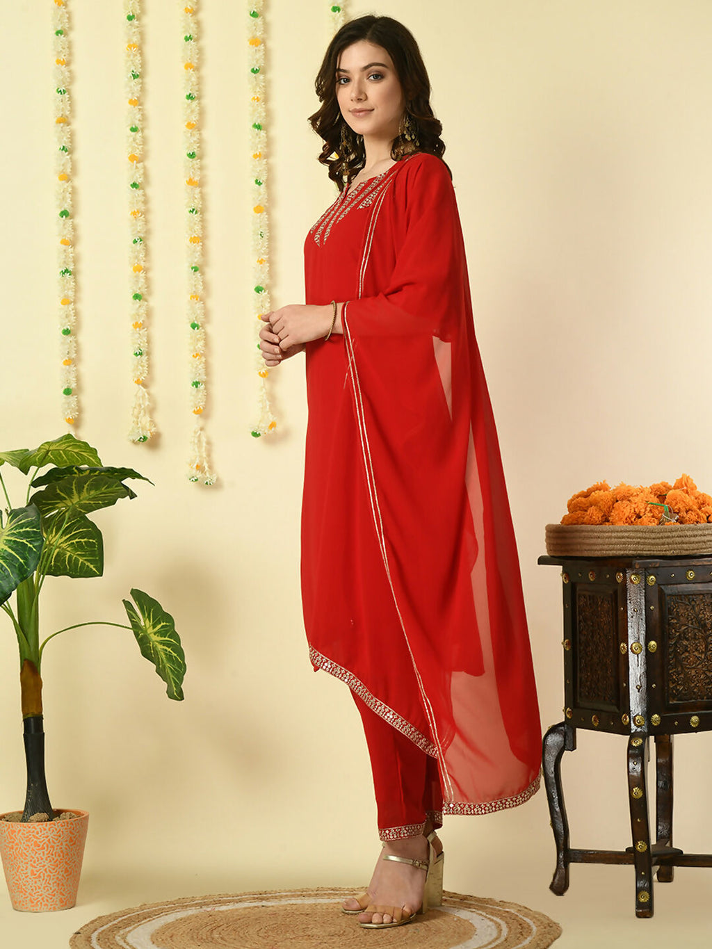 Myshka Women's Red Georgette Kurta & Trousers With Dupatta Party Sets
