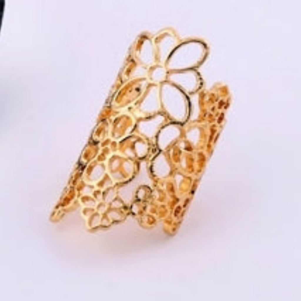 Gold-Polished Alloy Golden Mughlai Ring - The Pari