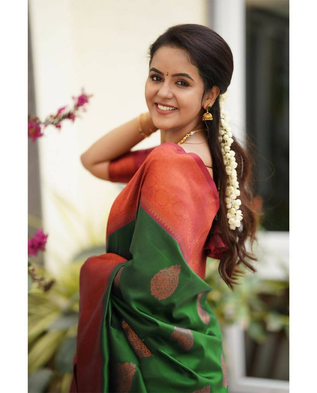 DEIANA'S Beautiful Designer Golden zari Soft Lichi Silk Saree - Light Green