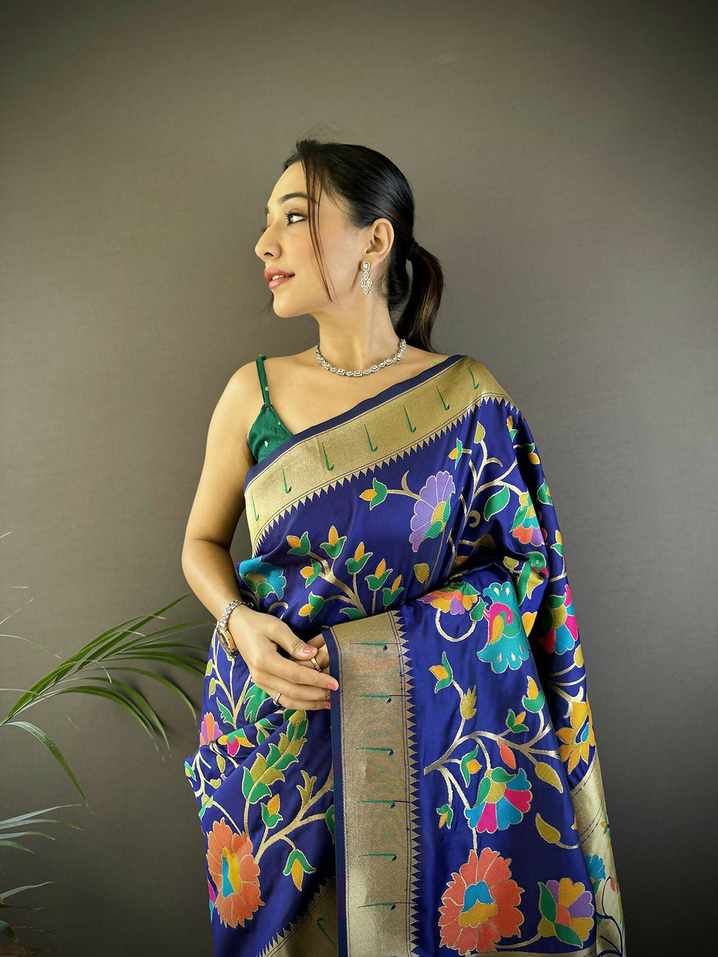 Joban Fashion Blue Zari Woven Floral Motifs Soft Silk Paithani Silk Saree - Distacart