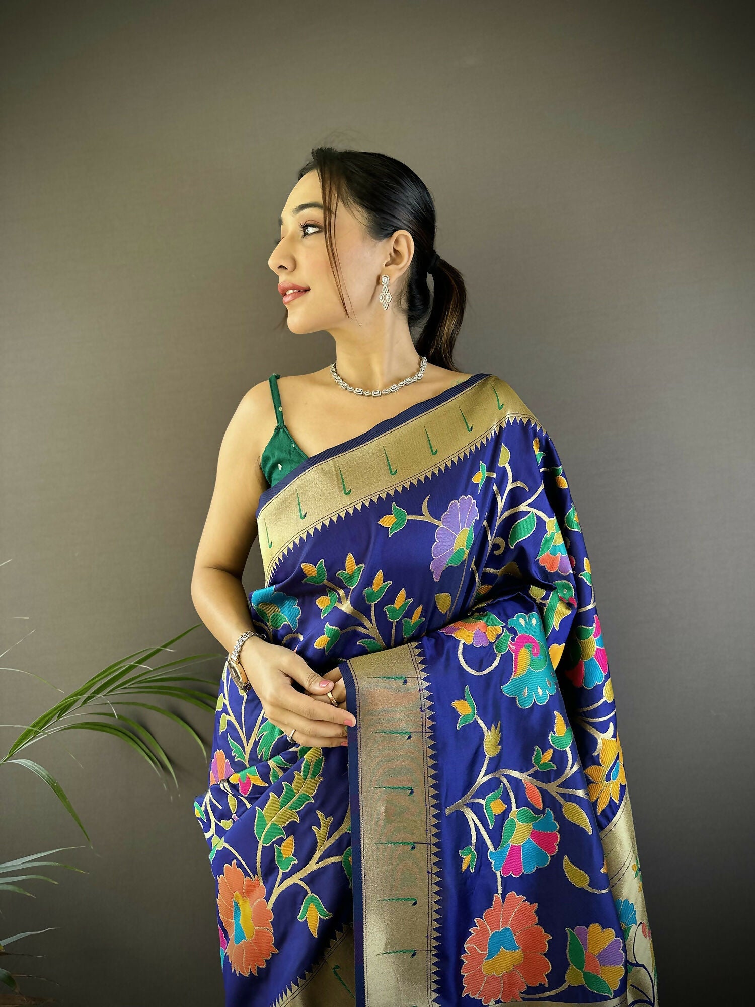 Joban Fashion Blue Zari Woven Floral Motifs Soft Silk Paithani Silk Saree - Distacart