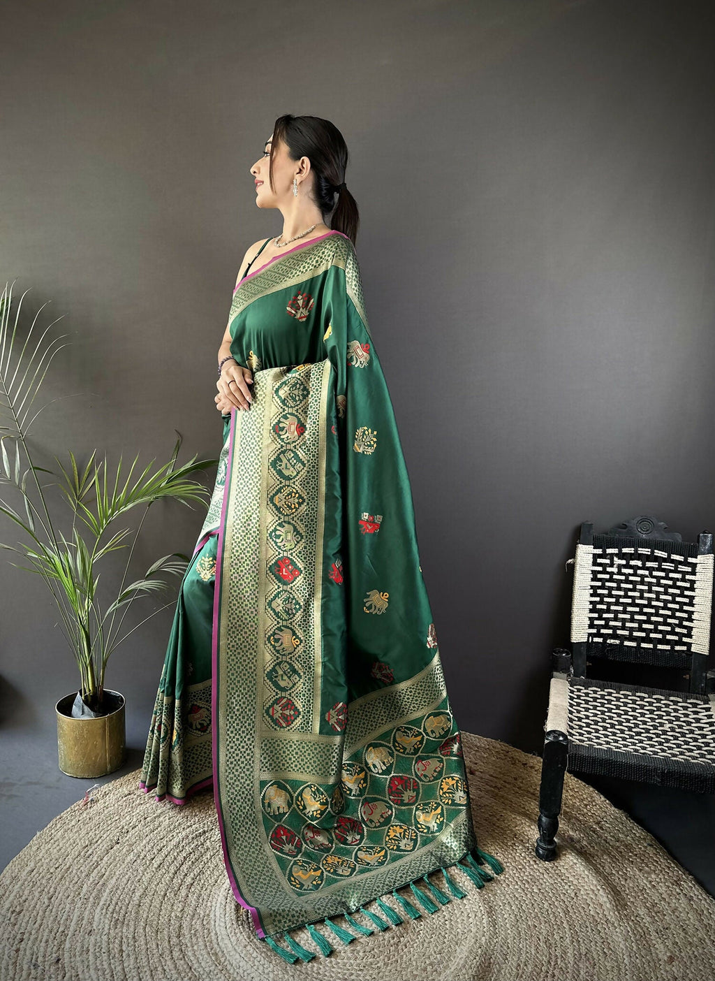 Joban Fashion Green Elephant & Floral Motifs Soft Lichi Silk Banarasi Saree - Distacart