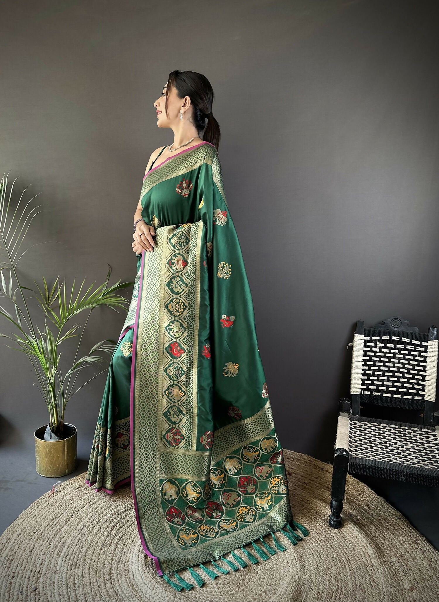 Joban Fashion Green Elephant & Floral Motifs Soft Lichi Silk Banarasi Saree - Distacart