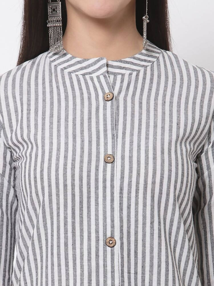 Myshka Women's Grey Cotton Stripe Pattern 3/4 Sleeve Round Neck Grey Kurti