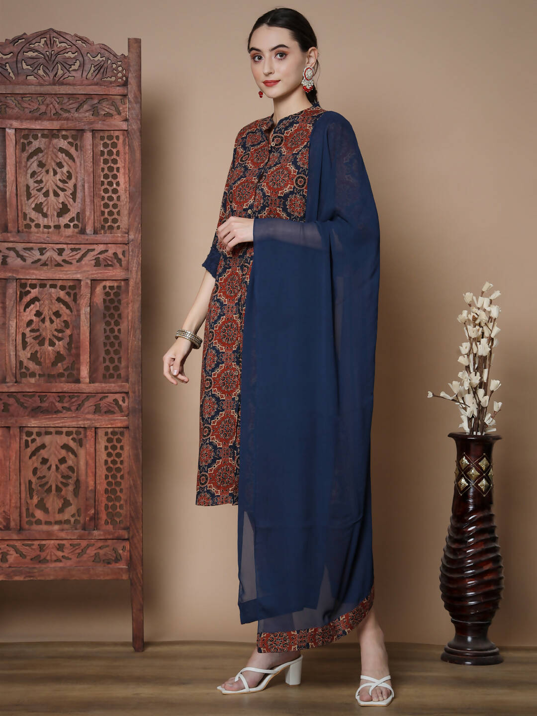Myshka Women's Multi A-Line Kurta & Trousers With Dupatta