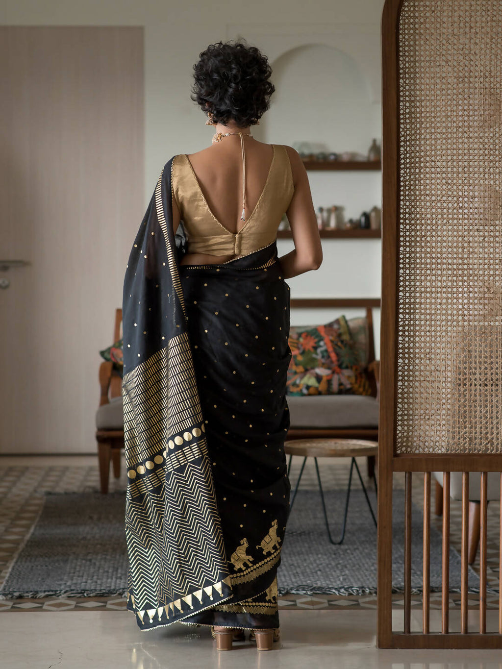 Suta Black Ethnic Motifs Cotton Blend Saree - Distacart