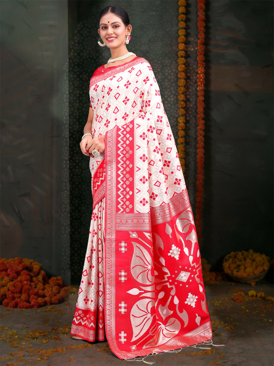 Shree Shyam Fashion Devistuti Red White Linen Cotton Saree