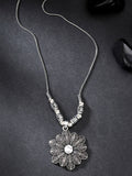 NVR Women's Silver-Toned Decent Floral Shape Pendant with Chain