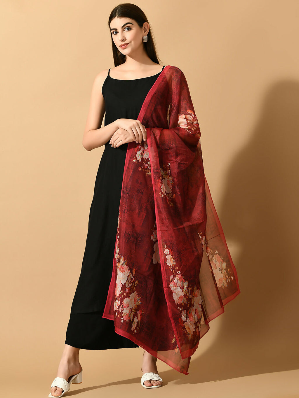 Myshka Women's Black Solid Party Kurta Sets